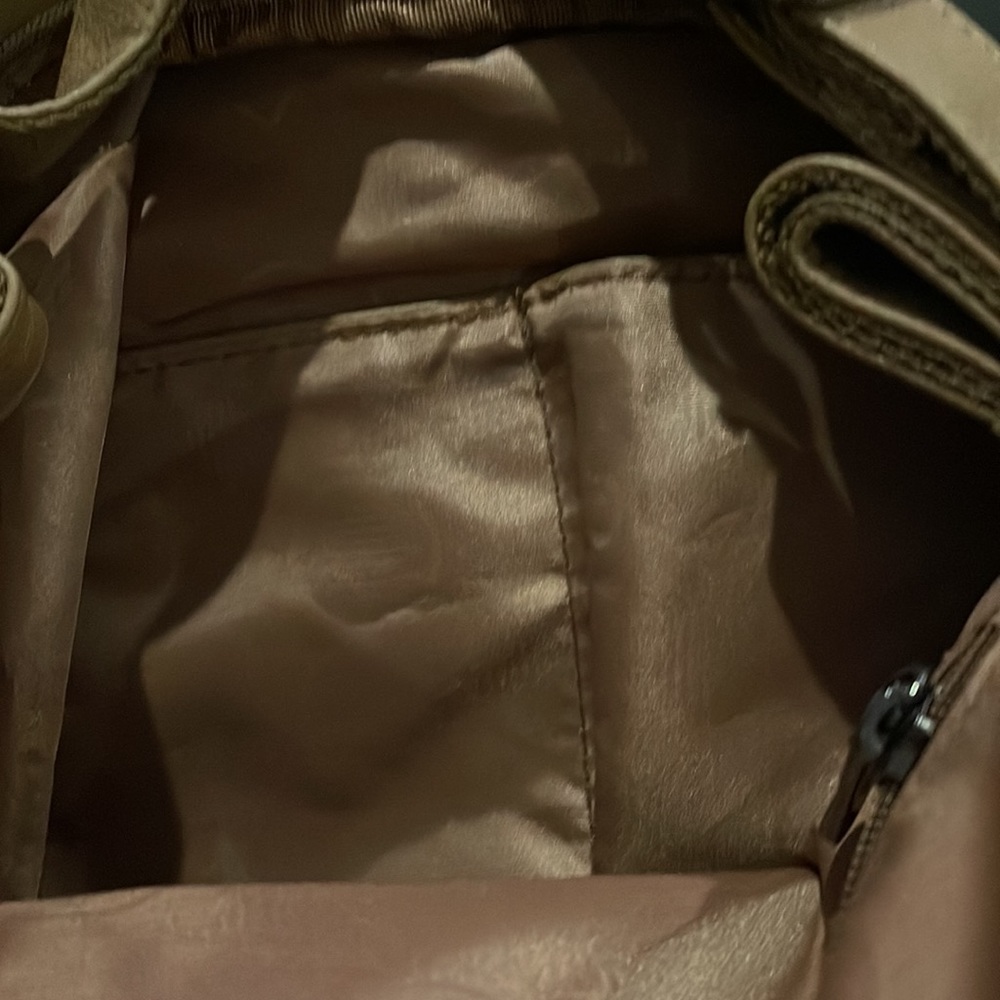 Backpack - Picture 6 of 9